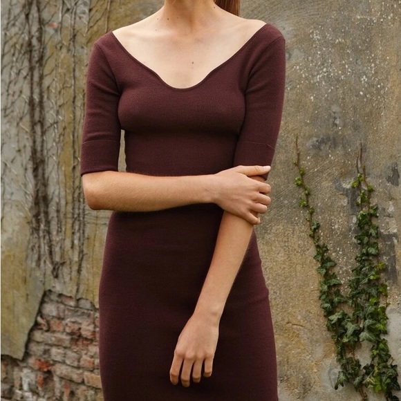 FITTED BROWN SWEATER DRESS - Picture 3 of 9